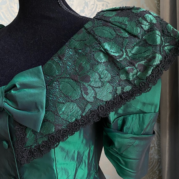 Vintage Emerald Peplum Top - Picture 3 of 4